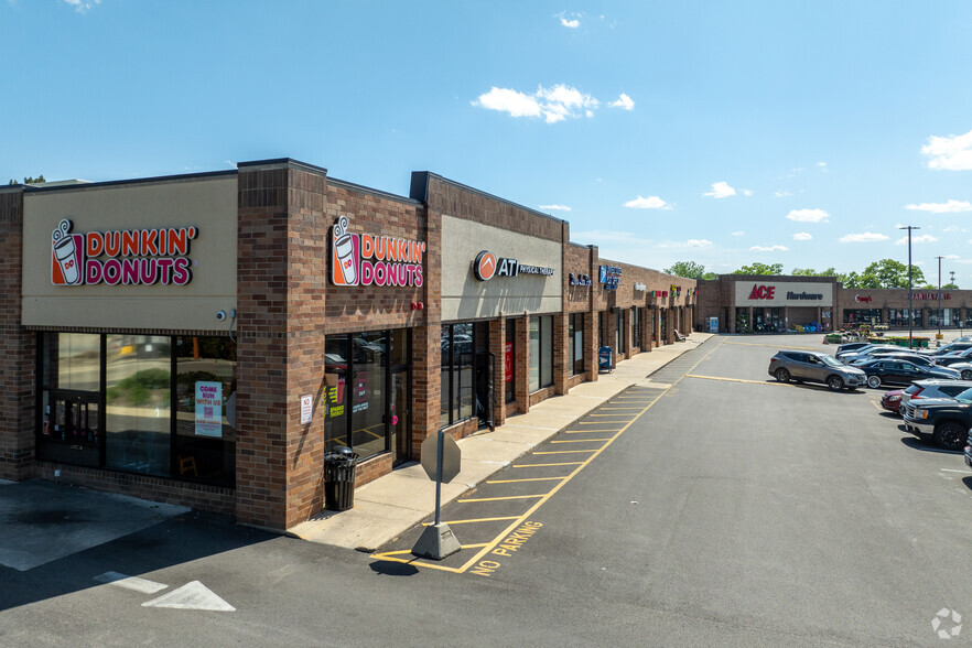 1025-1069 E 9th St, Lockport, IL for lease - Primary Photo - Image 3 of 5