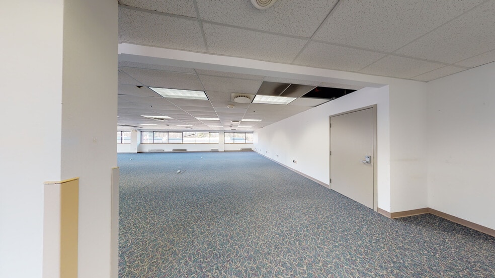 800 Business Center Dr, Horsham Township, PA for sale - Matterport 3D Scan - Image 3 of 26