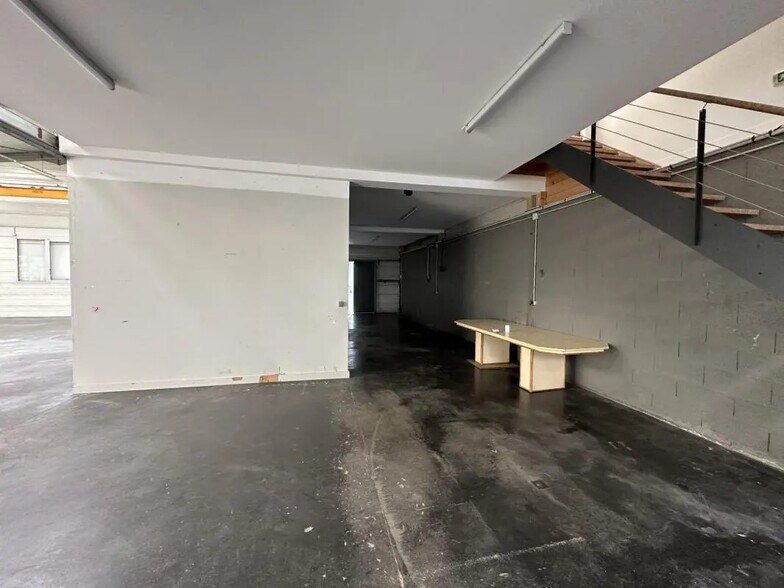 Industrial in Mainvilliers for lease - Interior Photo - Image 3 of 19