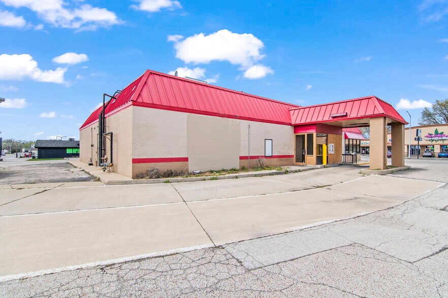 1700 Wabash Ave, Springfield, IL for sale - Building Photo - Image 3 of 12