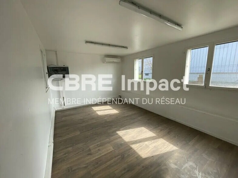 Flex in Reims for sale - Building Photo - Image 2 of 9