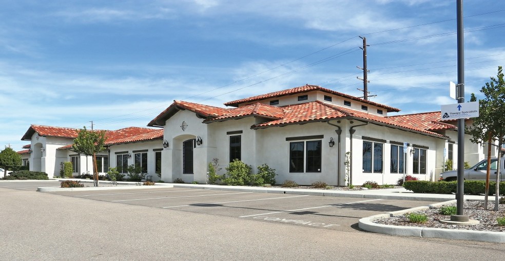 1337 S Lovers Ln, Visalia, CA for sale - Primary Photo - Image 1 of 1