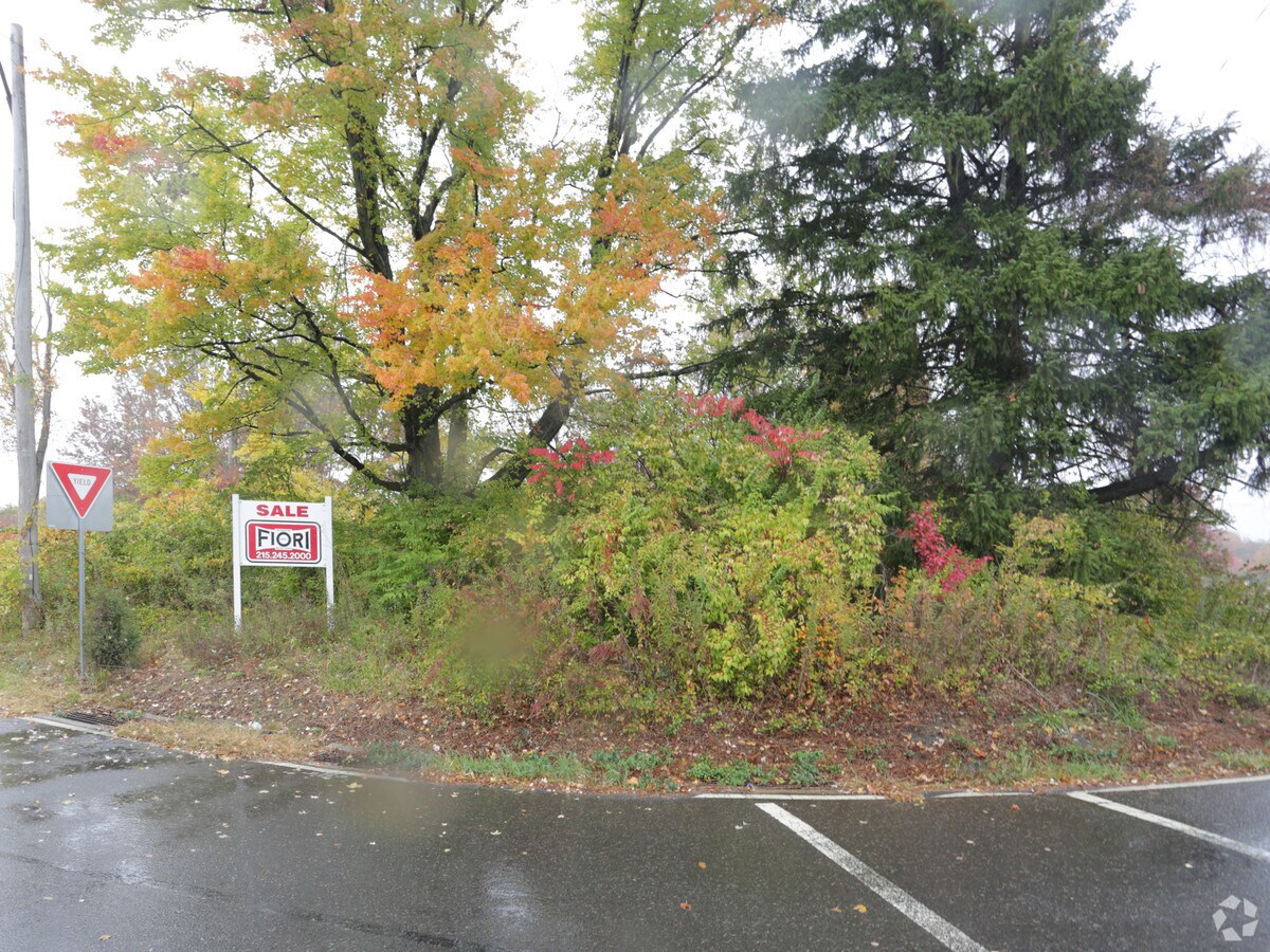 Galloway Rd, Bensalem, PA 19020