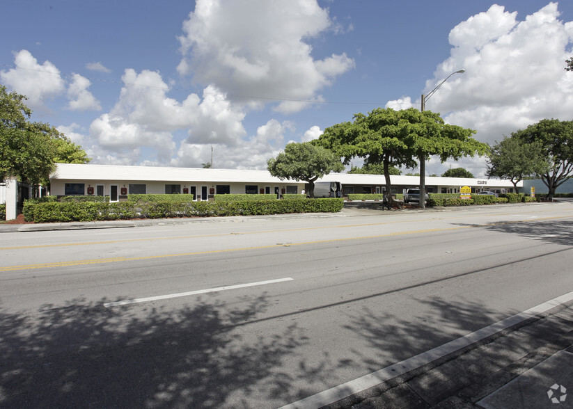 253 SW 27th Ave, Fort Lauderdale, FL for lease - Building Photo - Image 3 of 5