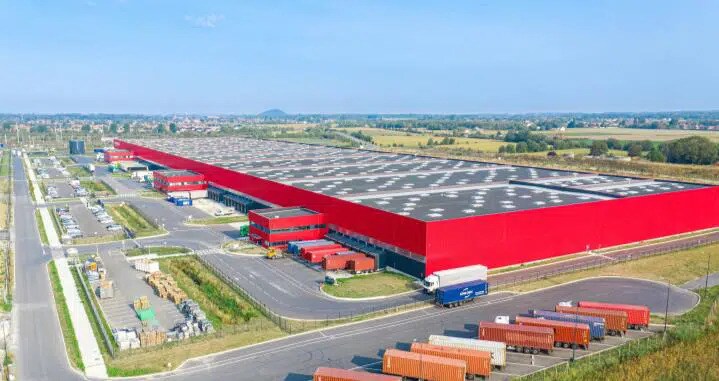 Industrial in Dourges for lease Building Photo- Image 1 of 6