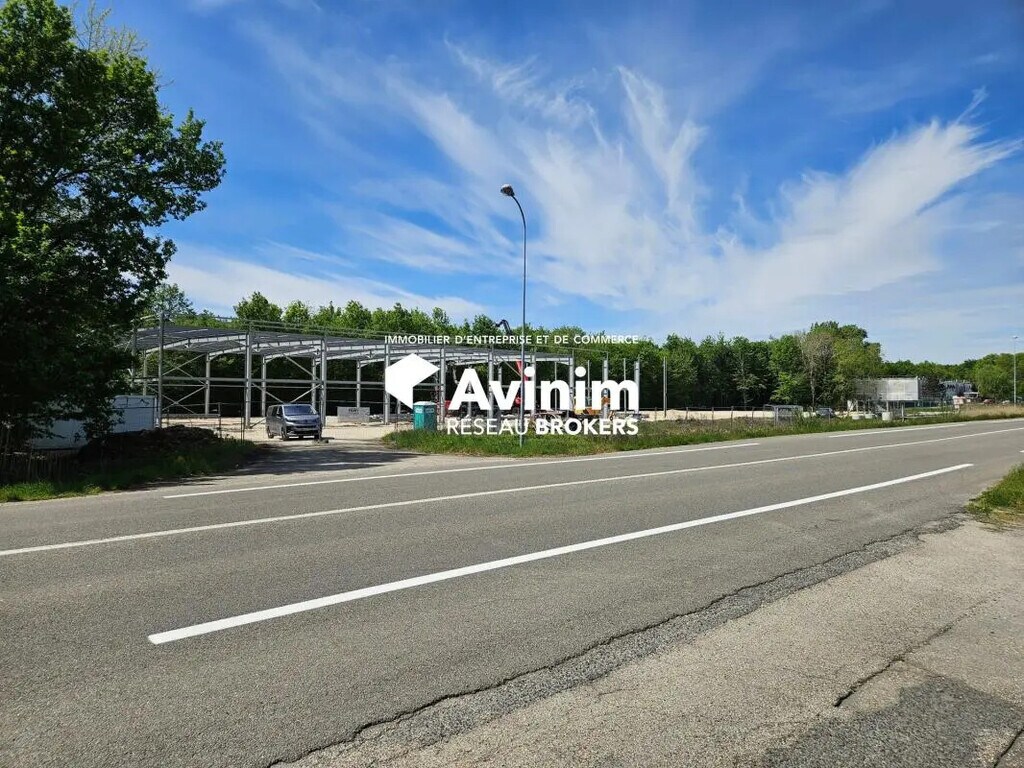 Vente Local d'activités 679 m² - Photo 1