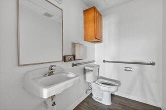 11350 66th St N, Largo, FL for lease Interior Photo- Image 1 of 8