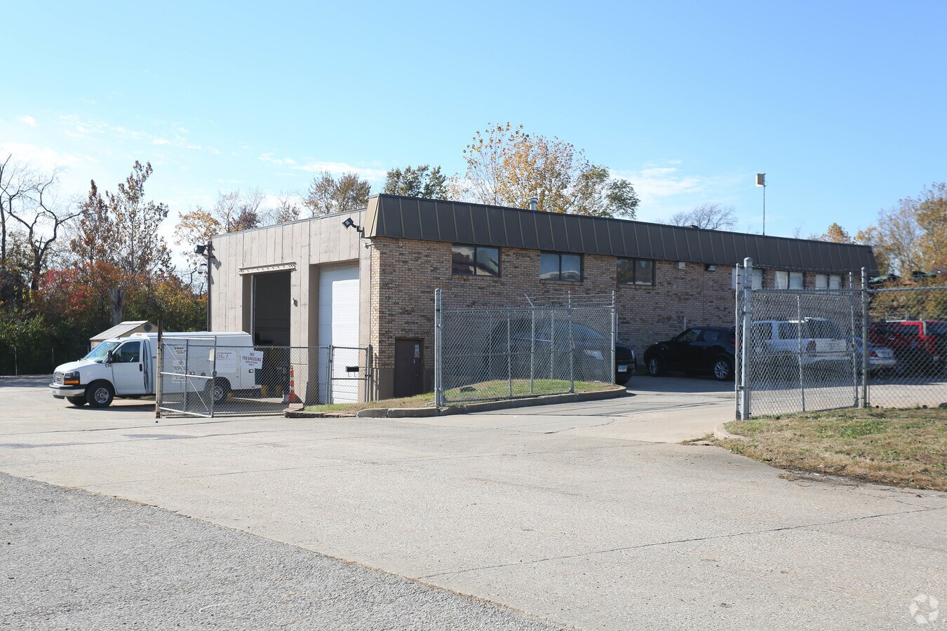 11736 Missouri Bottom Rd, Hazelwood, MO 63042