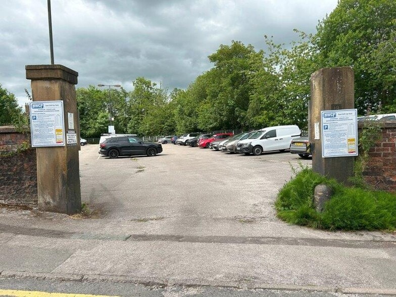 15-17 East Cliff, Preston for sale - Building Photo - Image 2 of 4