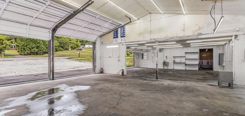 5635 Elmo Rd, Cumming, GA for lease - Interior Photo - Image 3 of 4