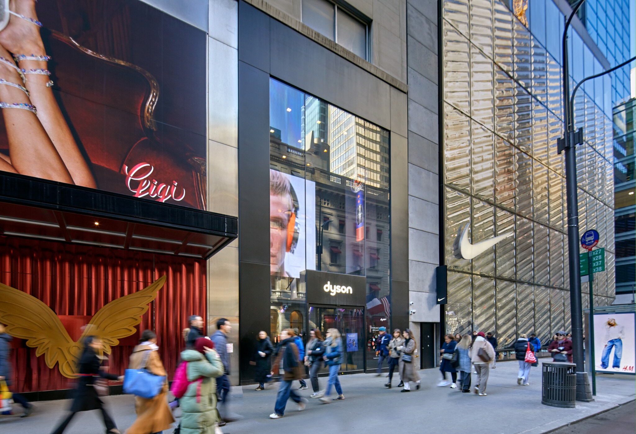 640 Fifth Ave, New York, NY for lease Building Photo- Image 1 of 8