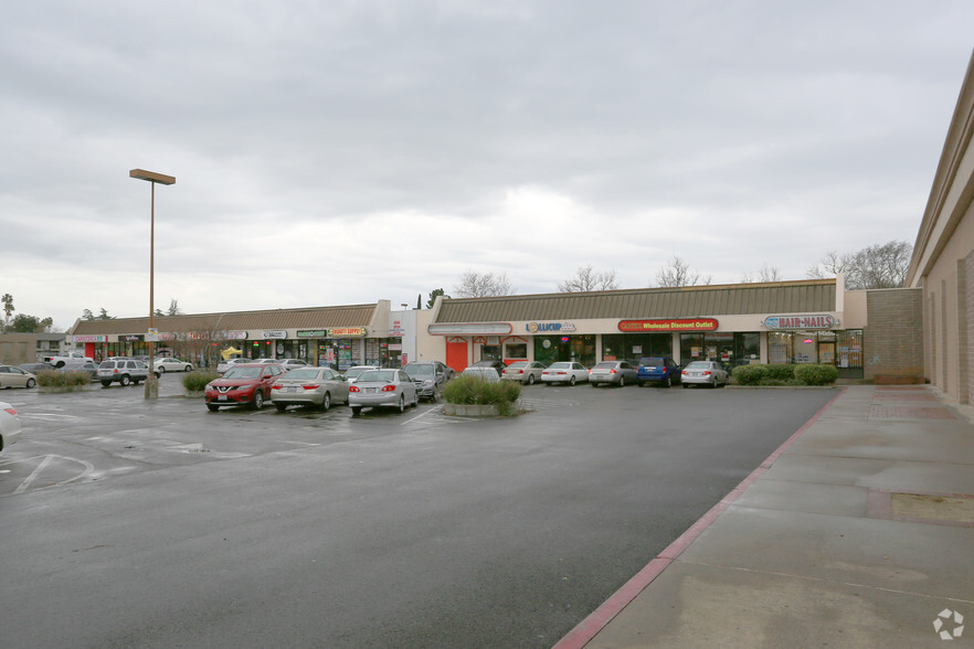 7244-7260 Franklin Blvd, Sacramento, CA for lease - Building Photo - Image 1 of 5