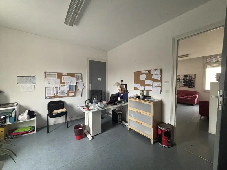 Retail in Bordeaux for lease - Interior Photo - Image 3 of 6