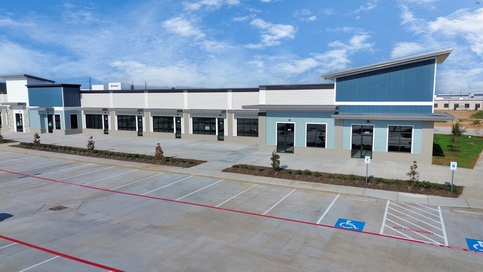 30625 Kingsland Blvd, Brookshire, TX for lease - Building Photo - Image 1 of 35