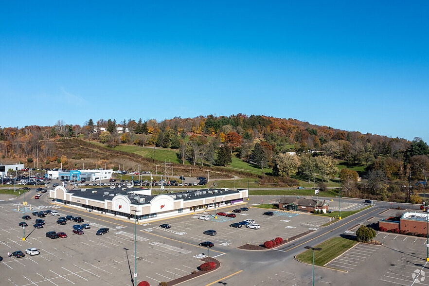 3701 Vestal Pky E, Vestal Township, NY for lease - Building Photo - Image 1 of 9