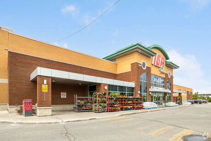 10-18 Pl De La Triade, Pointe-claire, QC for lease - Building Photo - Image 3 of 9