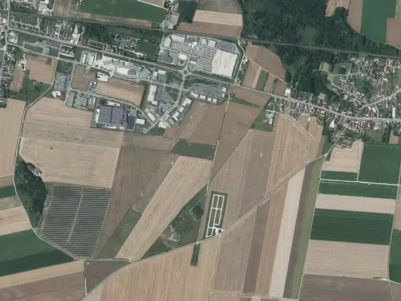 Land in Romilly-sur-Seine for sale - Aerial - Image 2 of 5