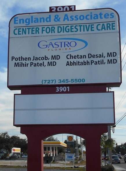 3901 66th St N, Saint Petersburg, FL for lease - Building Photo - Image 3 of 7