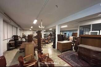 Flex in Villeurbanne for lease Interior Photo- Image 2 of 5