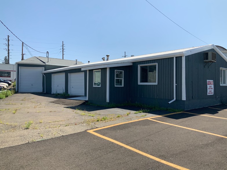 317 Harrison Ave, Endicott, NY for lease - Building Photo - Image 1 of 31