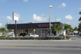 795 W 49th St, Hialeah FL - Drive Through Restaurant