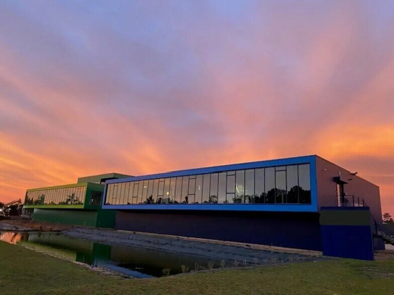 Flex in Mios for sale - Building Photo - Image 2 of 11