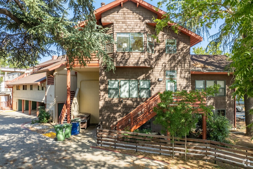 207 3rd St, Davis, CA for lease - Building Photo - Image 3 of 7