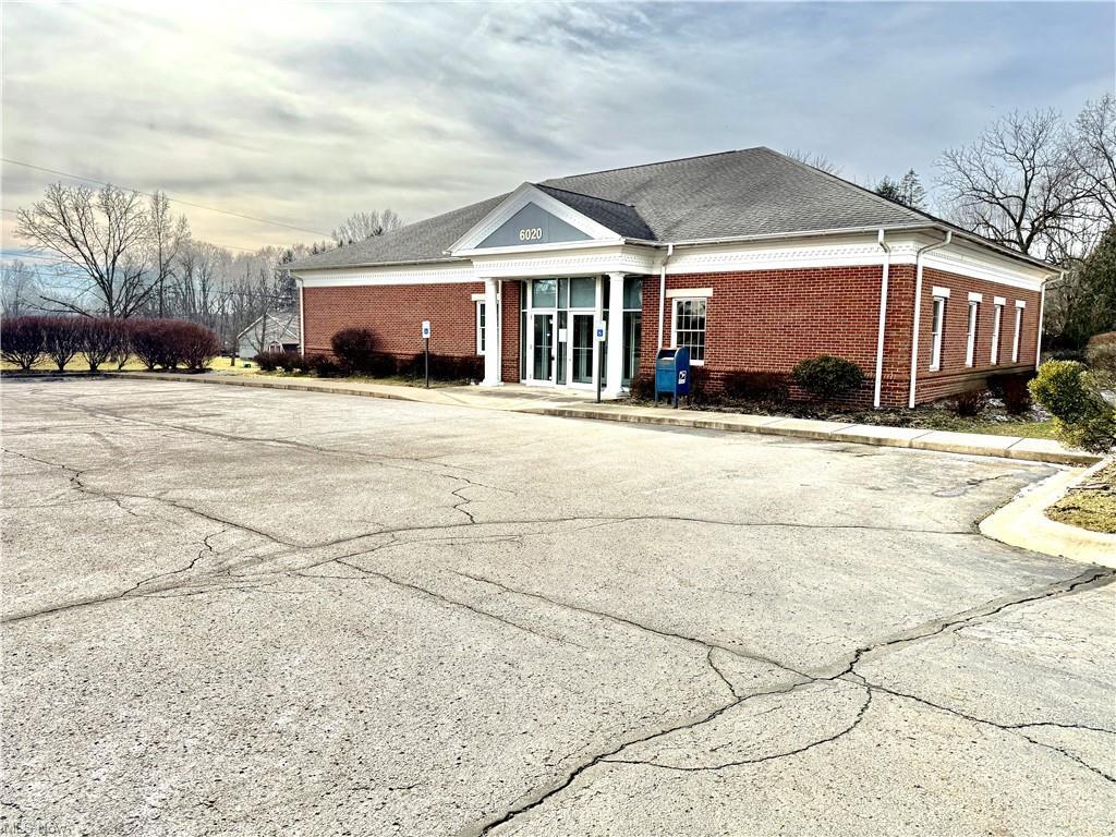 6020 Manchester Rd, Akron, OH for lease Building Photo- Image 1 of 41