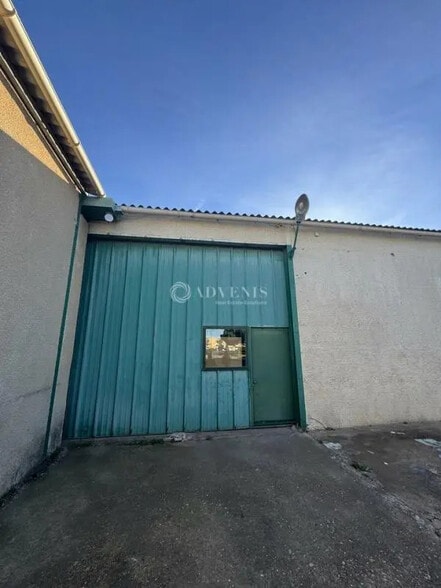 Flex in Sauvian for lease - Building Photo - Image 1 of 7