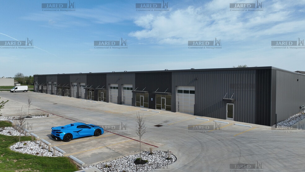967-975 W STATE HWY NN, Ozark, MO for lease - Building Photo - Image 3 of 9