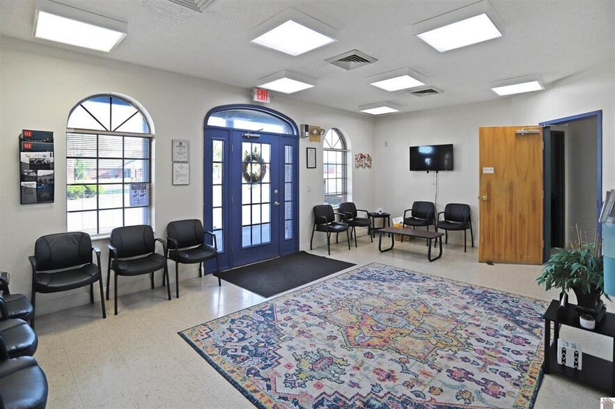 145 Vine St, Benton, KY for sale - Building Photo - Image 2 of 29