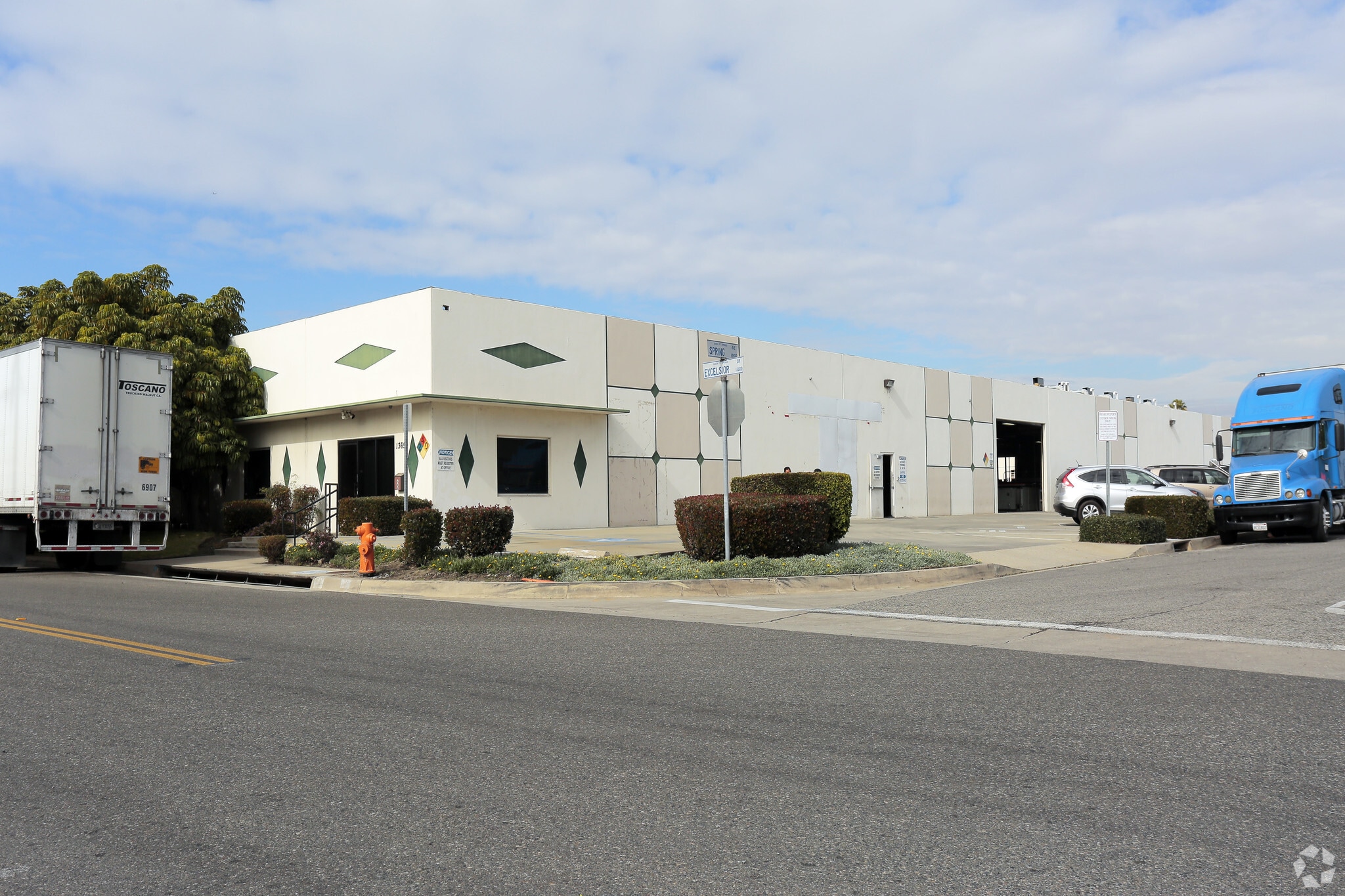 13659 Excelsior Dr, Santa Fe Springs, CA for lease Primary Photo- Image 1 of 6