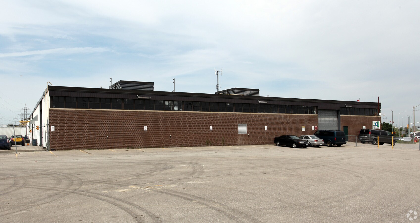 10 Belfield Rd, Toronto, ON M9W 1G1