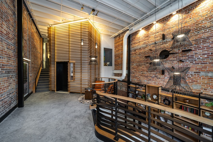 251 Granby St, Norfolk, VA for lease - Interior Photo - Image 2 of 12