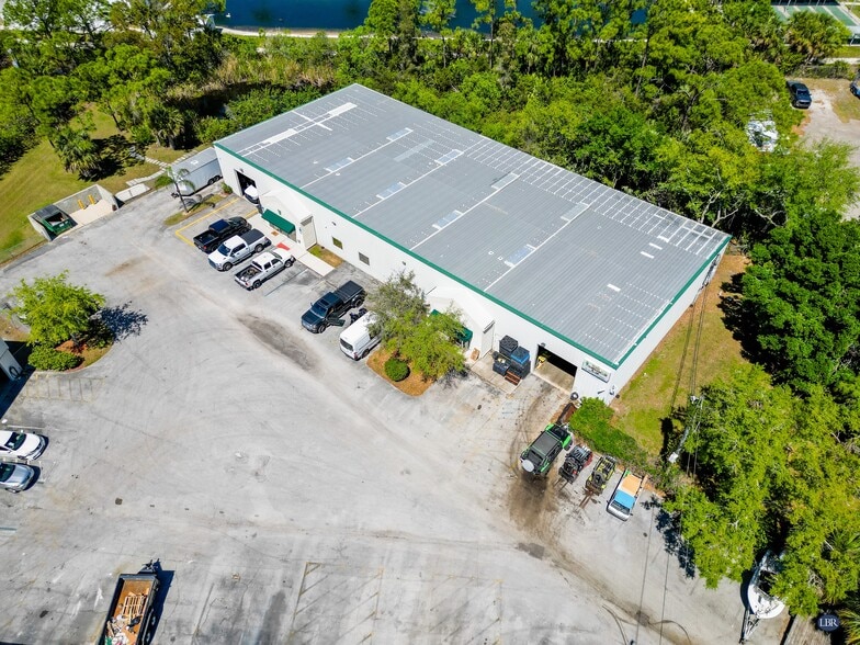 4200 Dow Rd, Melbourne, FL for lease - Building Photo - Image 1 of 7
