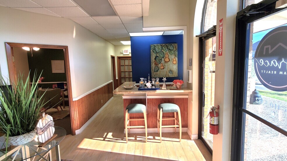 2510 Westminister St, Pearland, TX for lease - Building Photo - Image 3 of 13