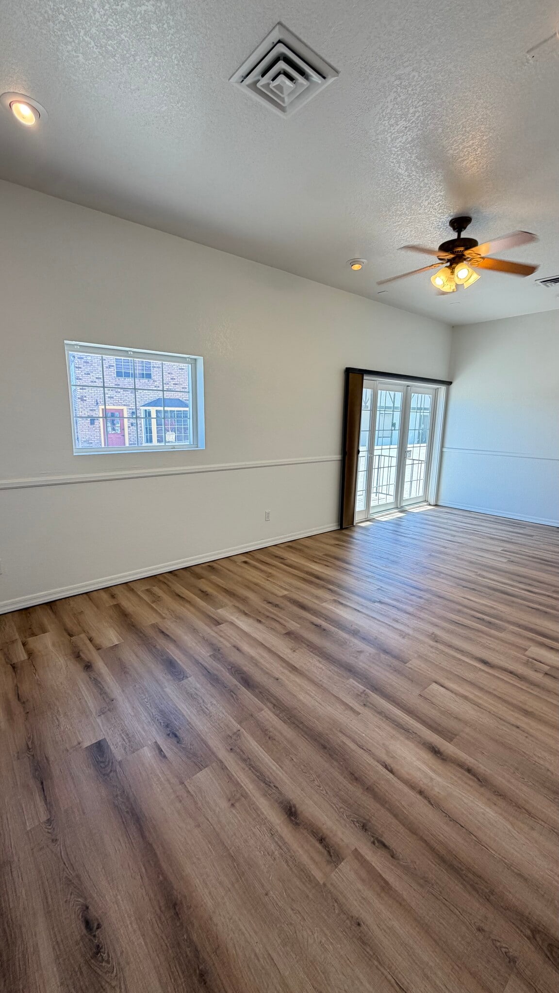 2126 Mcculloch Blvd N, Lake Havasu City, AZ for lease Interior Photo- Image 1 of 6