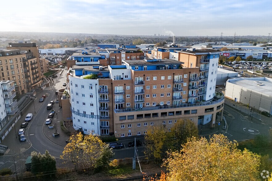 11-19 Whitestone Way, Croydon for sale - Building Photo - Image 2 of 3