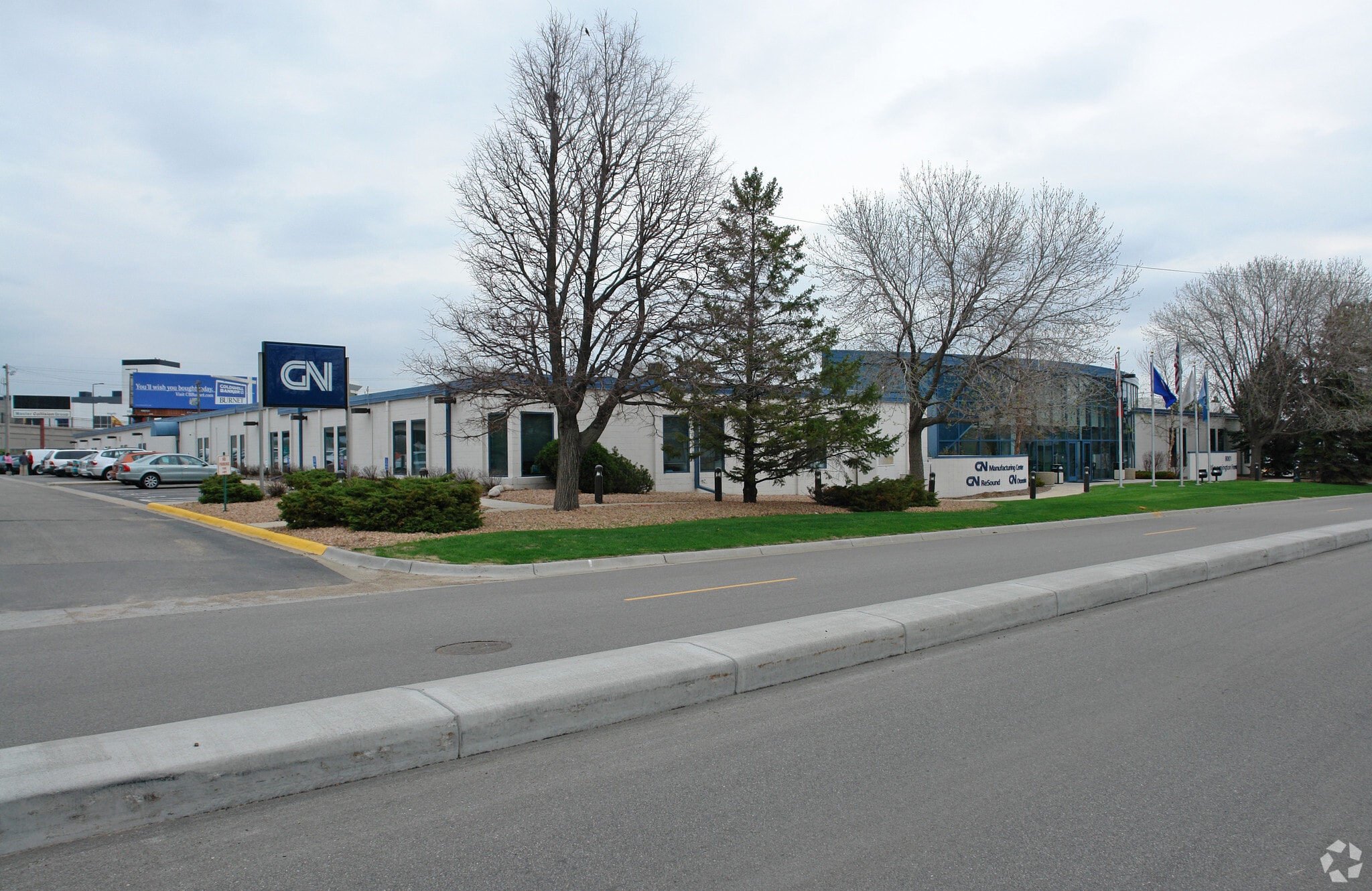 8001 E Bloomington Fwy, Bloomington, MN for lease Primary Photo- Image 1 of 6