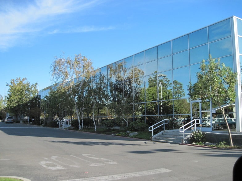 5121 Stockdale Hwy, Bakersfield, CA for lease - 5121 Stockdale Hwy - Image 1 of 4