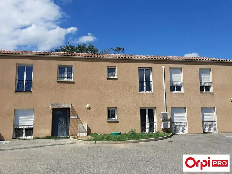 Office in Valence for lease - Building Photo - Image 1 of 5