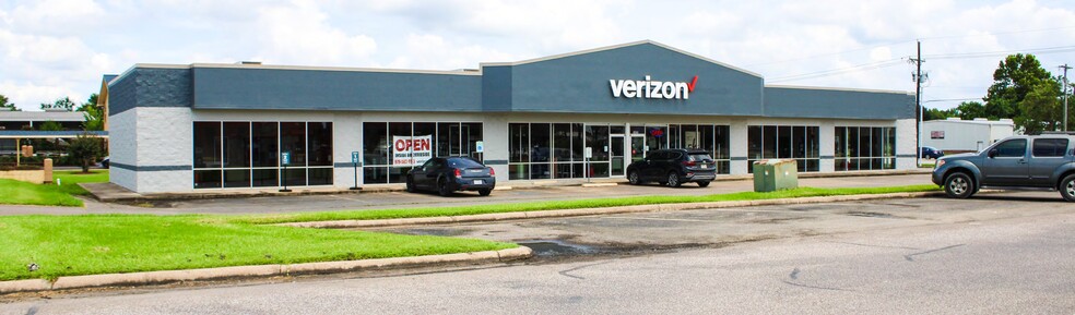 1805 N Velasco Hwy, Angleton, TX for sale - Building Photo - Image 1 of 1