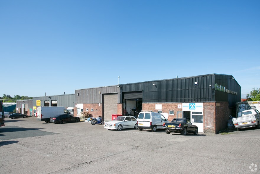 Lower Rd, Cannock, WS12 2UZ