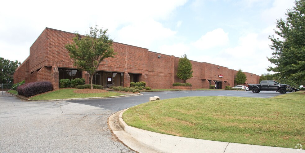 1490 Westfork Dr, Lithia Springs, GA for lease - Primary Photo - Image 1 of 8