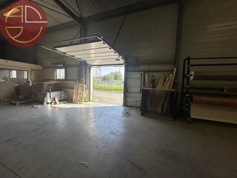 Industrial in Toulouse for lease - Interior Photo - Image 2 of 4