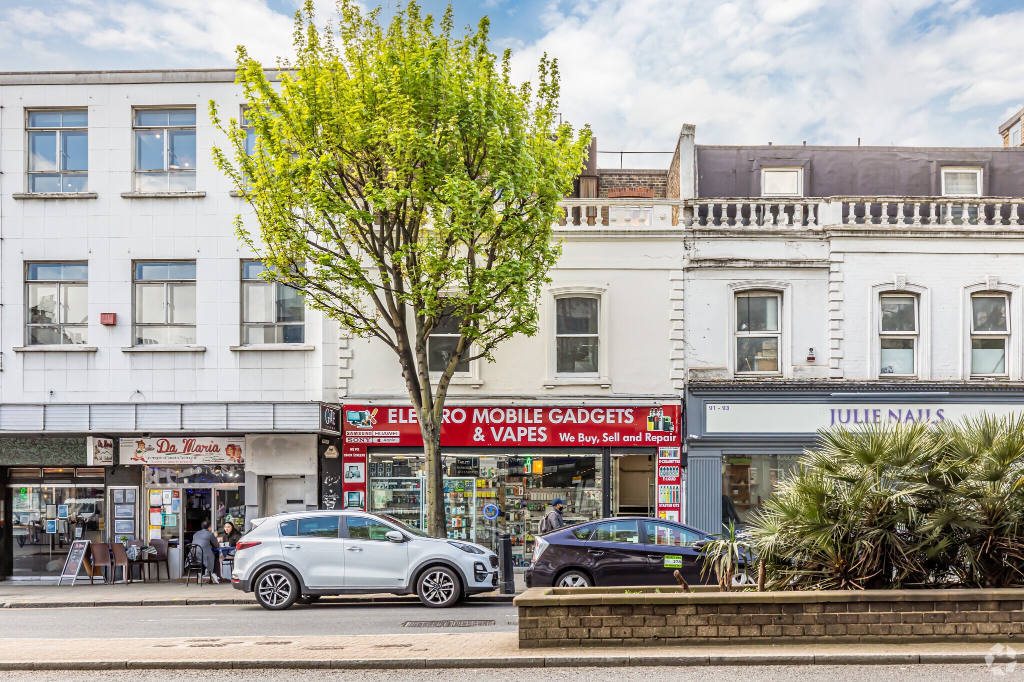 89 Notting Hill Gate, London for sale Primary Photo- Image 1 of 1
