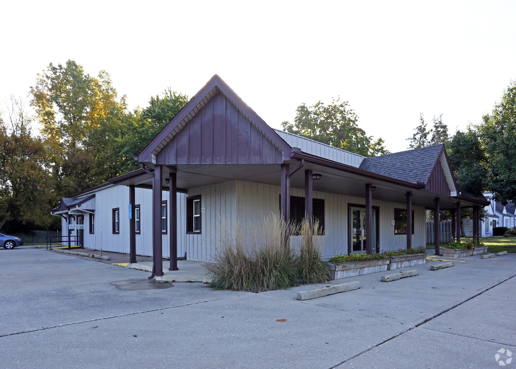 6530 Secor Rd, Lambertville, MI for sale Primary Photo- Image 1 of 1