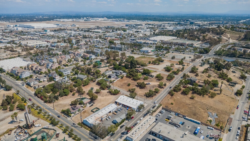 2430 Gaviota Ave, Signal Hill, CA for sale - Building Photo - Image 2 of 7