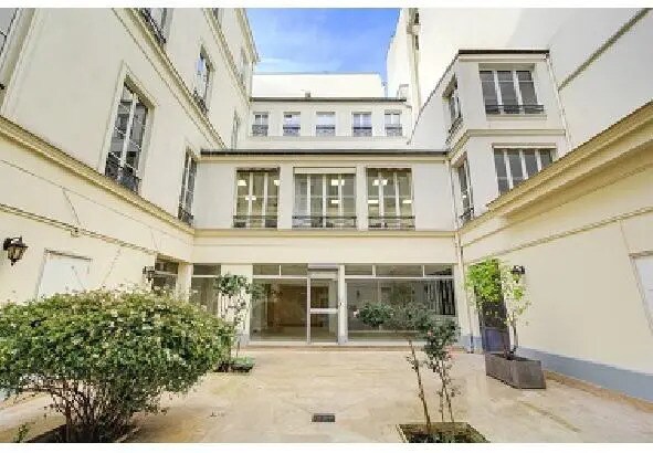Location Bureaux 111 m² à 489 m²