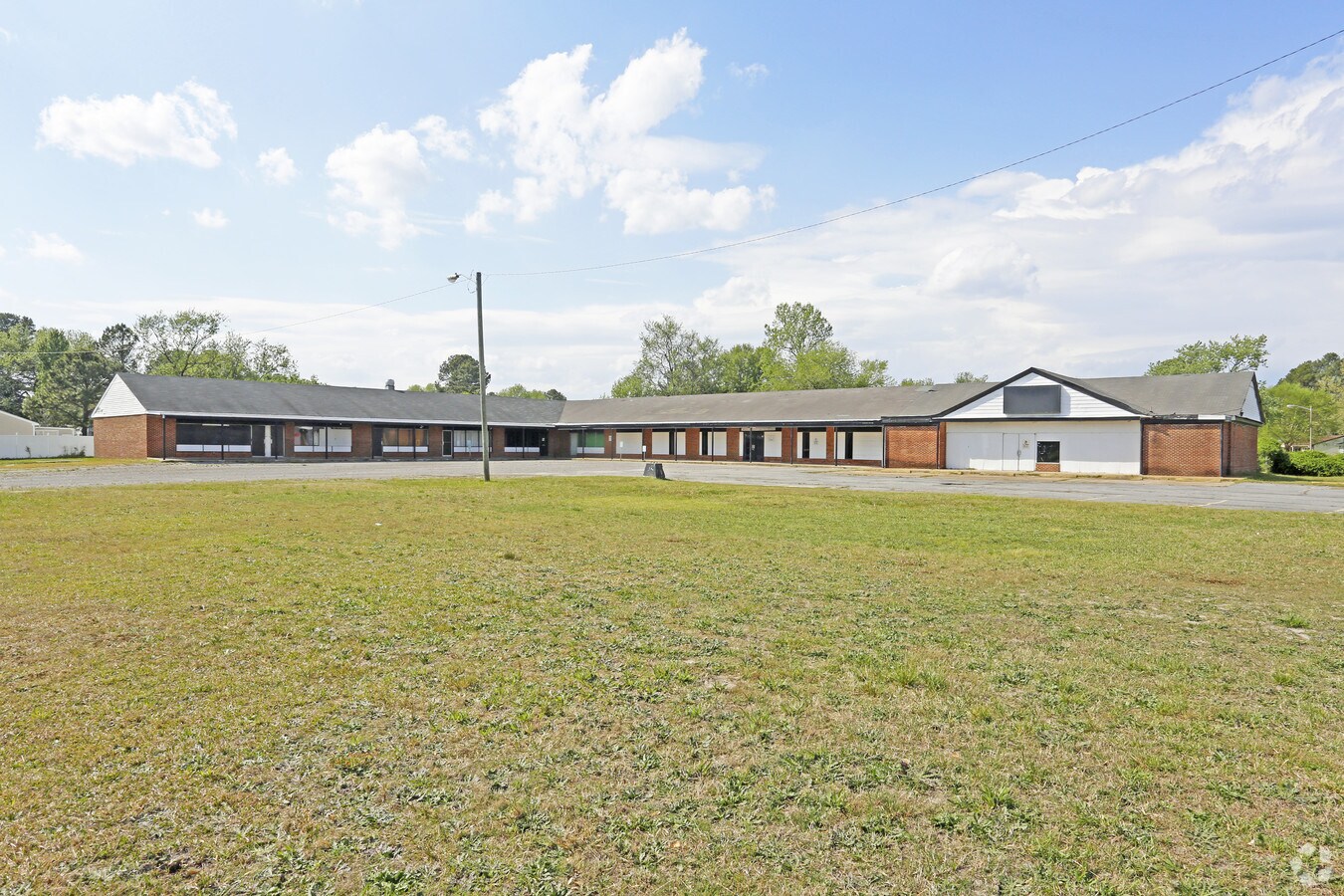 3104 Camelot Blvd, Chesapeake, VA 23323